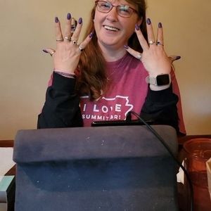 Meet your Posher, Helen